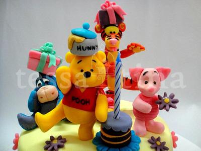 Winnie the Pooh and Friends - Cake by tessatinacakes