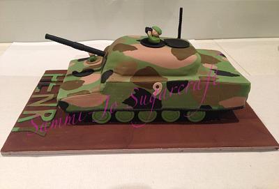 Camo Army Tank - Cake by Sammi-Jo Sweet Creations