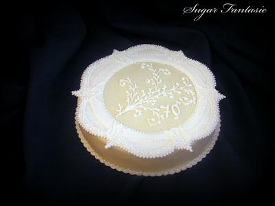 Royal icing collar cake - Cake by Ildikó Dudek