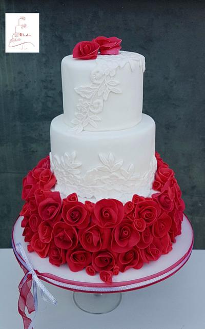 Roses are red my love ... - Cake by Judith-JEtaarten