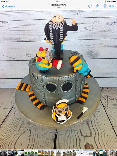 Minions with Gru - Cake by LucysCakes123