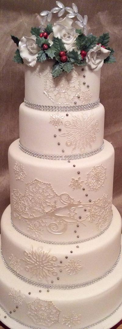 Snowflake lace - Cake by Samantha Dean