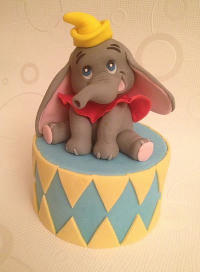 Dumbo!!  - Cake by danida