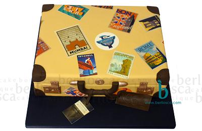 Vintage Suitcase - Cake by Berliosca Cake Boutique