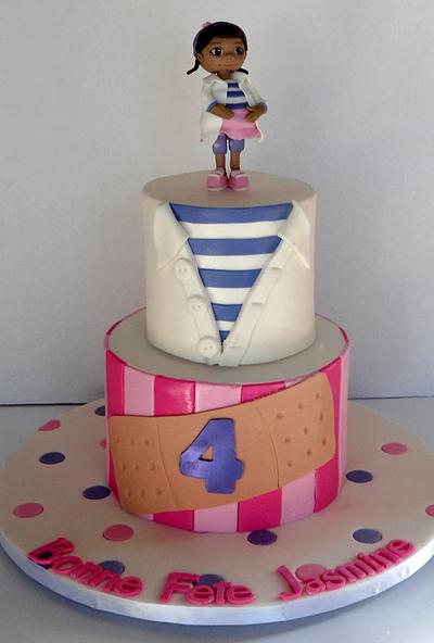 Doc Mcstuffins - Cake by Linda Renaud