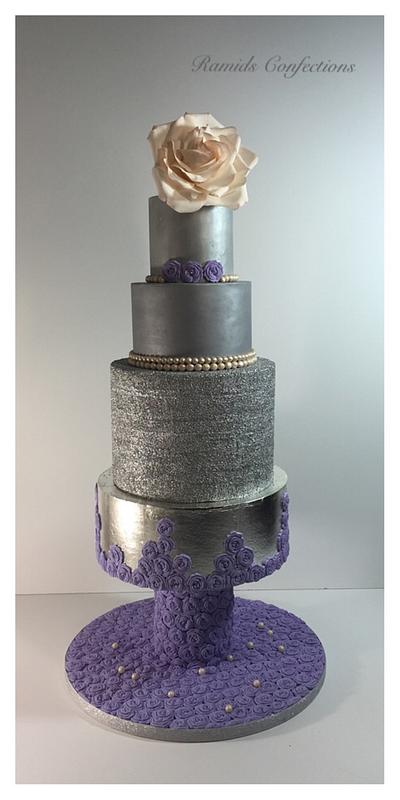 Silver Cake - Cake by Ramids