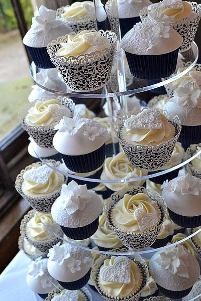 Lace Wedding Cupcakes - Cake by Rebecca Bullough