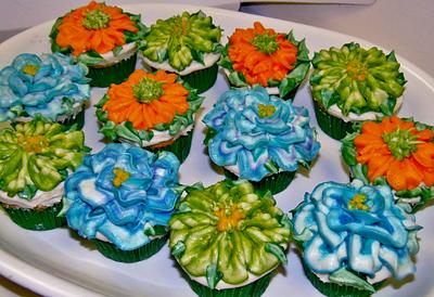 Floral buttercream cupcakes - Cake by Nancys Fancys Cakes & Catering (Nancy Goolsby)