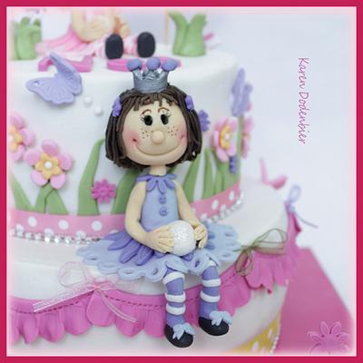 Princess cake topper 21 - Cake by Karen Dodenbier