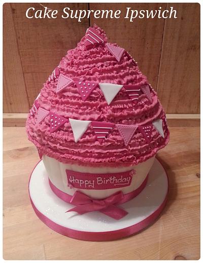 Giant Cupcake - Cake by Cake Supreme Ipswich