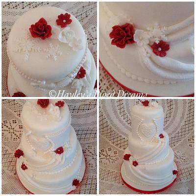 Snowflakes and pearls  - Cake by Pipeddreams