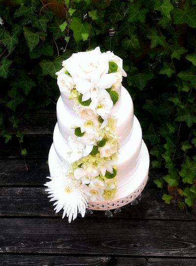 rustic wedding cake with fresh flowers - Cake by cheeky monkey cakes