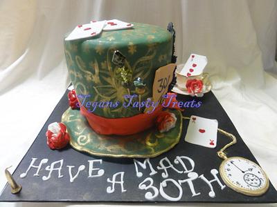 Mad hatter - Cake by Tegan Bennetts