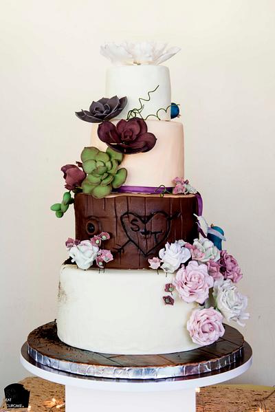 Woodland theme wedding cake  - Cake by Sahar Latheef