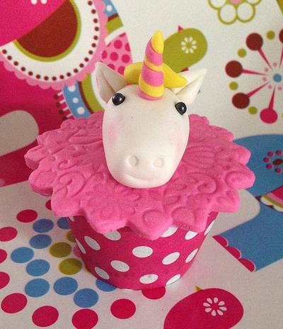 Unicorn Cupcake - Cake by Laura V.