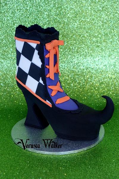 Witch Mini shoe Cake - Cake by Verusca Walker