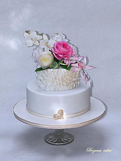 Small wedding cake - Cake by Zuzana Bezakova