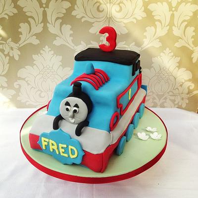Thomas the Tank engine birthday cake - Cake by funkyfabcakes