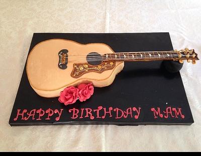 Bass guitar  - Cake by Lorna