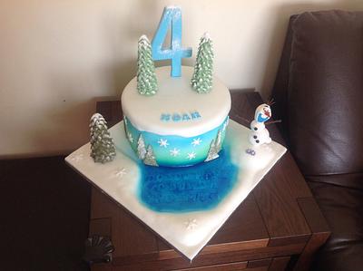 Olaf in the snow - Cake by Sue's Sugar Art Bakery 