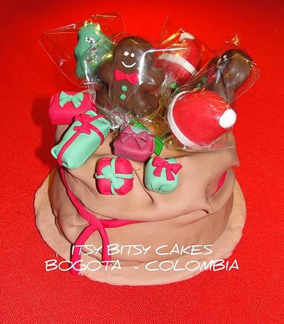 SANTA'S BAG CAKE WITH CAKEPOPS - Cake by Itsy Bitsy Cakes