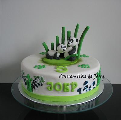 Panda Cake - Cake by Miky1983