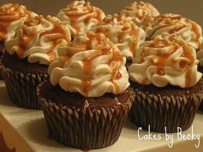 Pumpkin Spice Latte Cupcakes - Cake by Becky Pendergraft