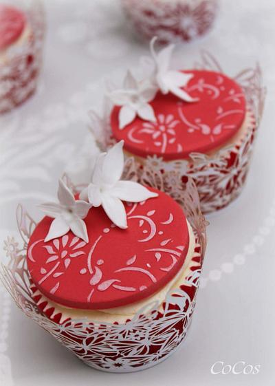 Jasmine and rose wedding cupcakes  - Cake by Lynette Brandl