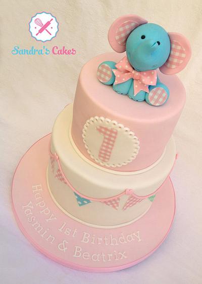 Yasmin & Beatrix - Cake by Sandra's cakes