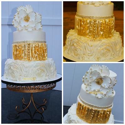 GOLD & RUFFLES - Cake by Linda