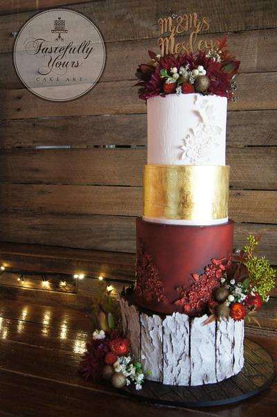 Rustic wedding - Cake by Marianne: Tastefully Yours Cake Art 
