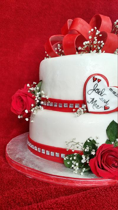 My first wedding cake :) - Cake by rochelleashley