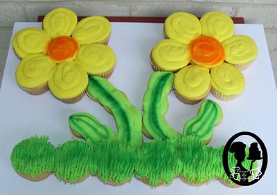 Cupcake Cakes  - Cake by Dessert By Design (Krystle)