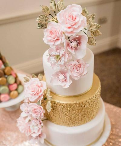 Gold and Pink Roses - Cake by Sweet Creations