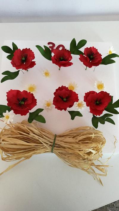 Poppy gumpaste flower - Cake by Mariana Frascella