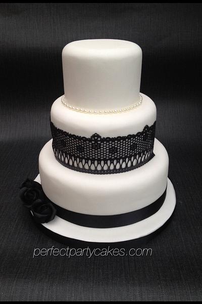 Lace wedding cake - Cake by Perfect Party Cakes (Sharon Ward)