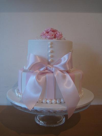 Beautiful bow, ribbon roses & stripes - Cake by Copy Cat Cakes