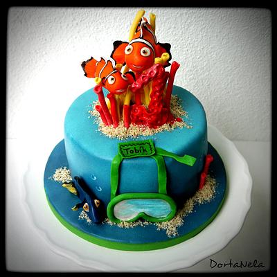 Finding Nemo and Dory - Cake by DortaNela