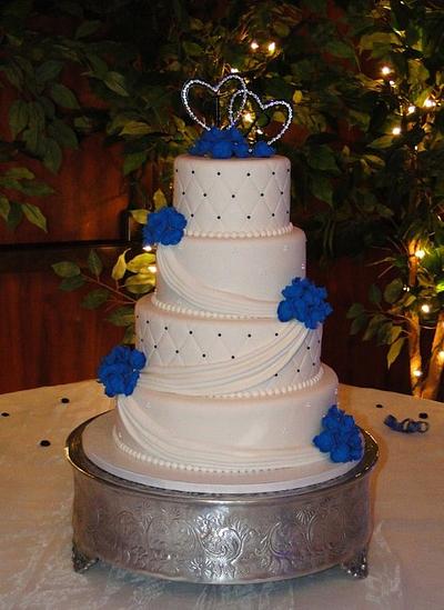 Blue Hydreangea Wedding Cake - Cake by Elisa Colon
