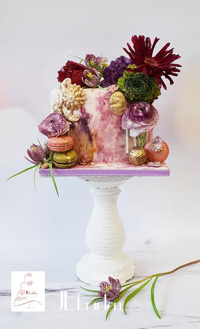 Lovely small weddingcake - Cake by Judith-JEtaarten