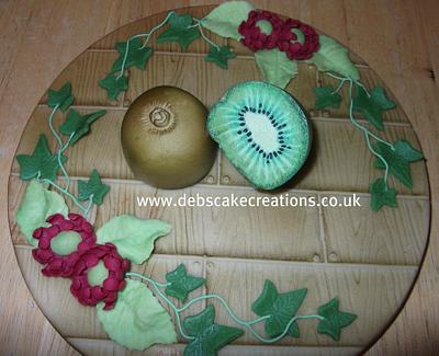 marzipan kiwi - Cake by debscakecreations