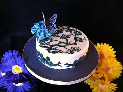 Pretty Butterfly - Cake by Heidi