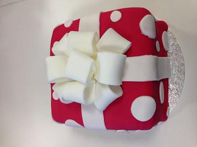 Christmas present cake - Cake by Iced Gem's and Rolo's