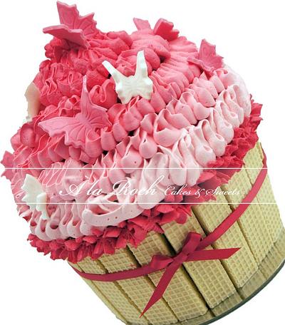 Giant Cupcakes - Cake by alaroch