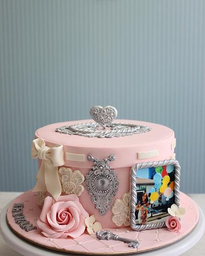 Gift box  - Cake by asli