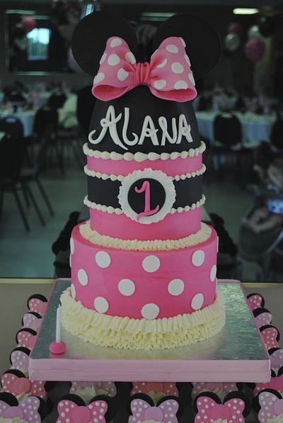 Minnie Mouse 1st Birthday - Cake, cupcakes and cookies! - Cake by Bianca