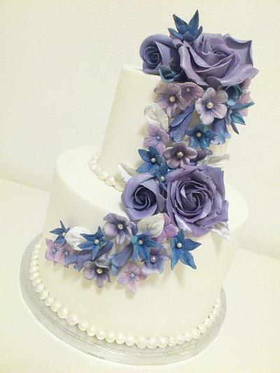 Shades of purple - Cake by Sannas tårtor