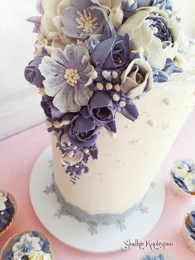 Blue flowers - Cake by Słodkie Królestwo