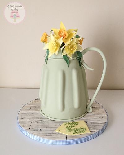 Jug of daffodils - Cake by The Snowdrop Cakery