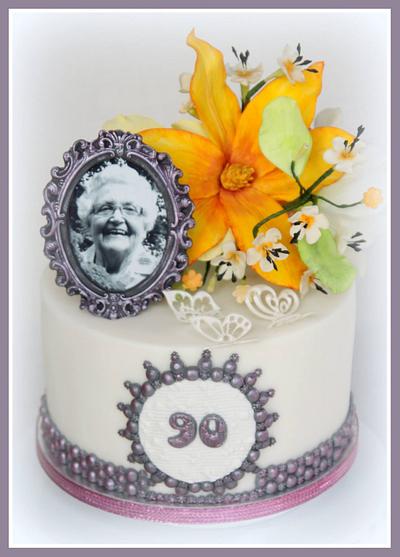 Grandma 90!!! - Cake by De Zoete Suikertoef